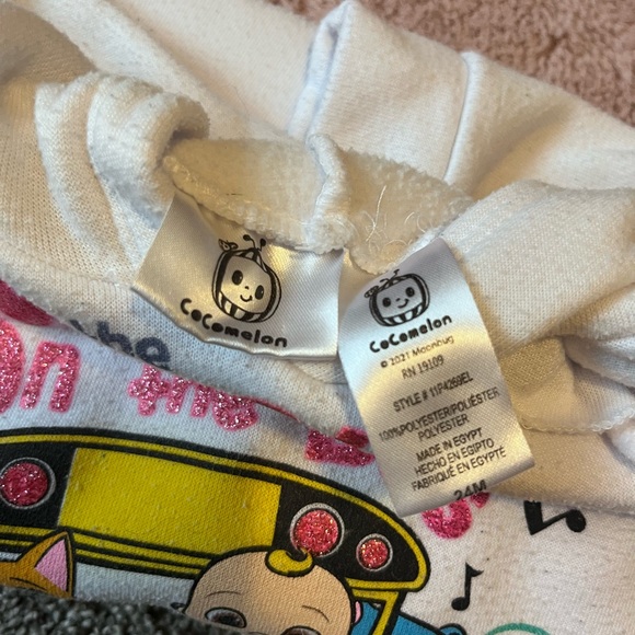 COCOMELON Wheels on the Bus Sweater (24M) - Picture 2 of 2